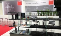 Holzbaustand mit Digitaldrucken.